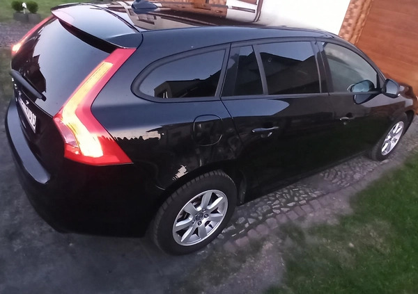 Volvo V60 cena 31600 przebieg: 233114, rok produkcji 2013 z Choszczno małe 596